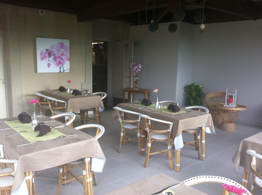 波尔吉斯酒店 Saint-Martin-en-Haut 外观 照片