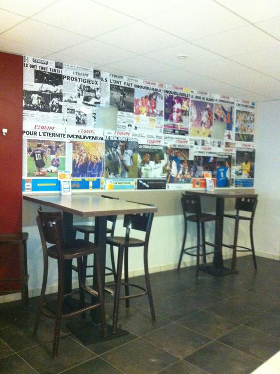 波尔吉斯酒店 Saint-Martin-en-Haut 外观 照片